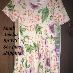 LuLaRoe Amelia